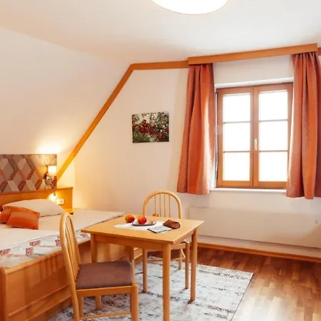 Gaestehaus Krappel Bed & Breakfast