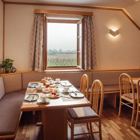 Gaestehaus Krappel Bed & Breakfast 3*