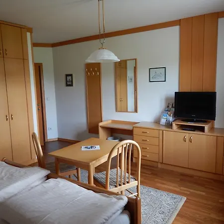 Gaestehaus Krappel 3*