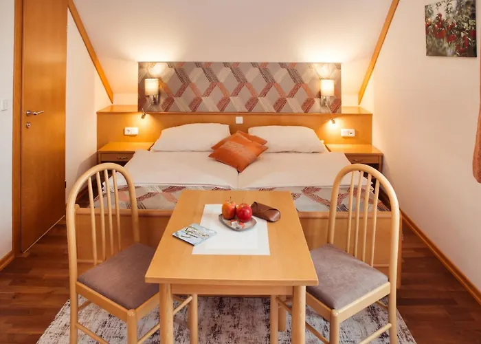 Bed & Breakfast Gaestehaus Krappel 3*